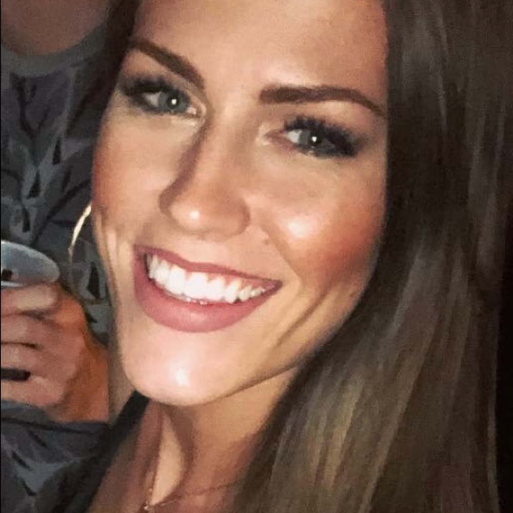 Meet your Posher, Chanel